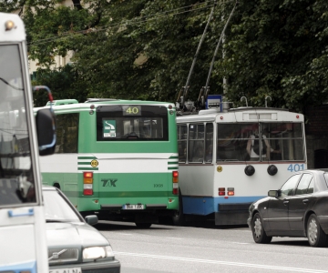 Vabaduse väljakut läbivad bussid-trollid suunatakse ümbersõidule